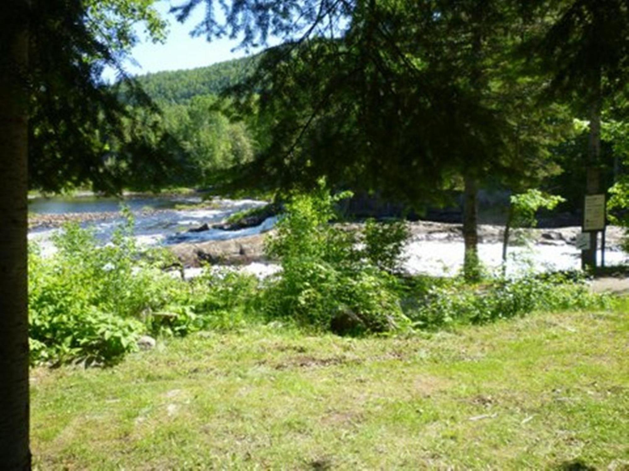 Riviere Petit Saguenayヴィラ エクステリア 写真