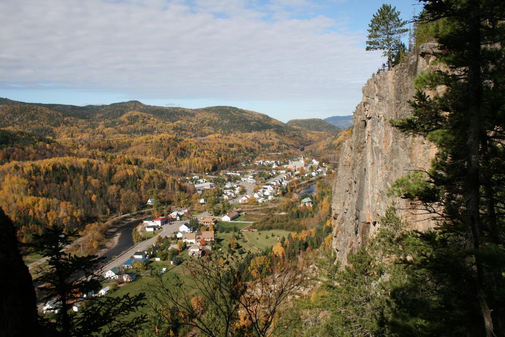 Riviere Petit Saguenayヴィラ エクステリア 写真